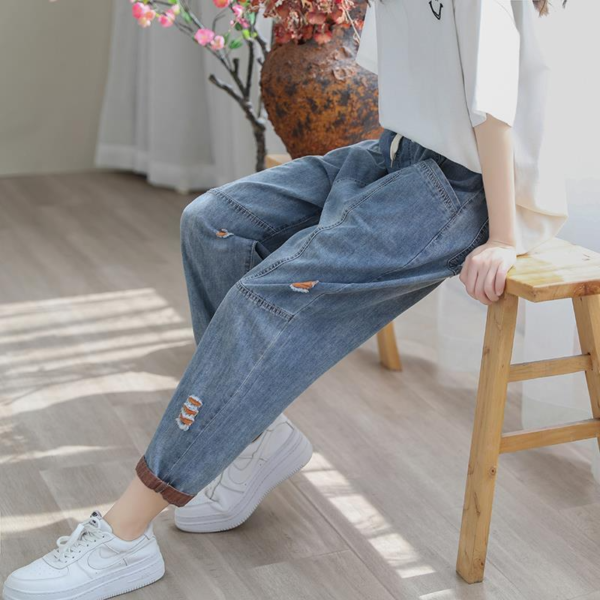 Women's: Summer Fashion Ripped Ninth Jeans - Image 4